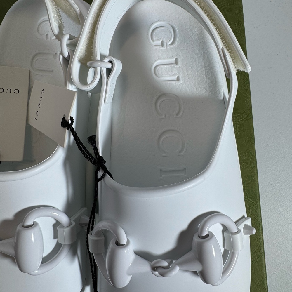 CLEARANCE !
White GUCCI Platform Sandals size 37 - Picture 7 of 8